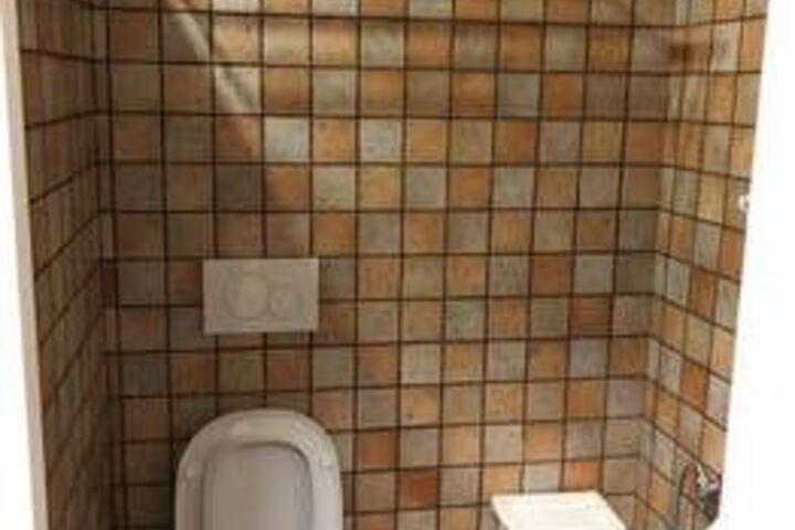 Room 2 of 13