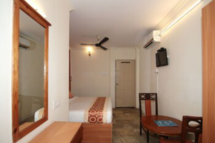 Room 13 of 17