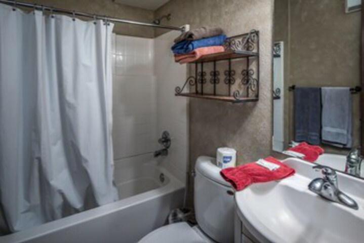 Room 5 of 25