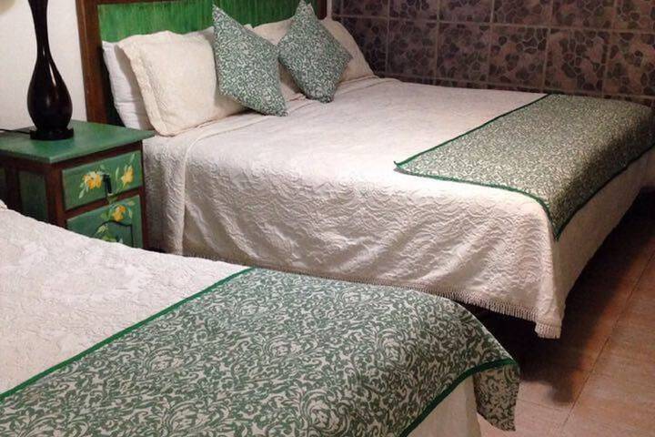 Room 13 of 20