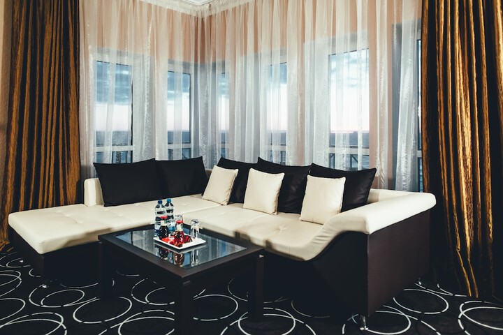 Room 26 of 63
