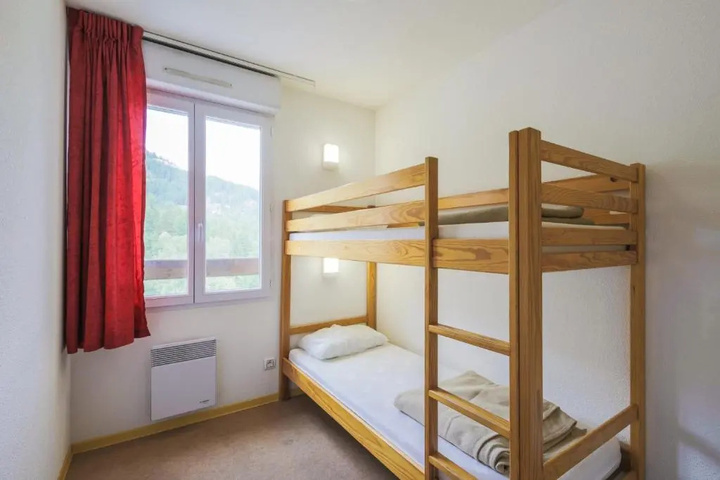 Room 2 of 7