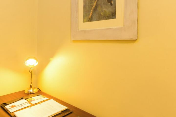 Room 34 of 143