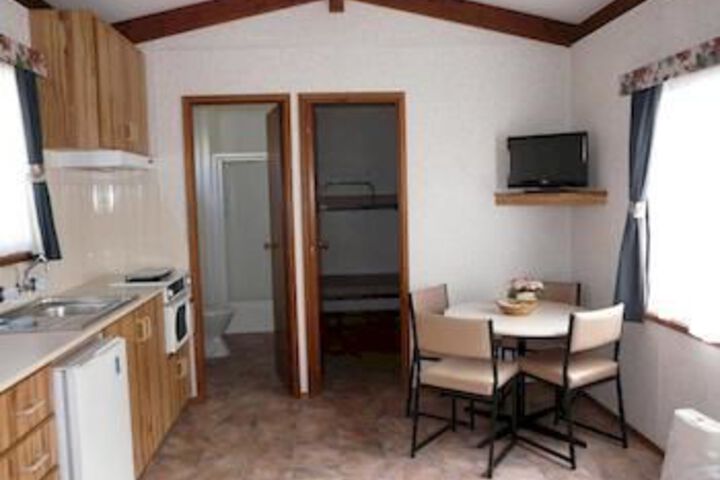 Room 11 of 15