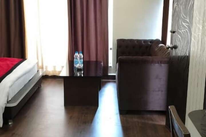 Room 7 of 81