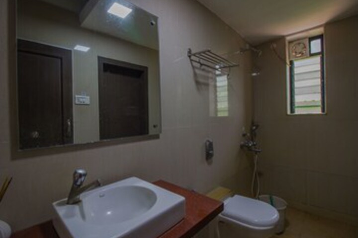 Room 3 of 25