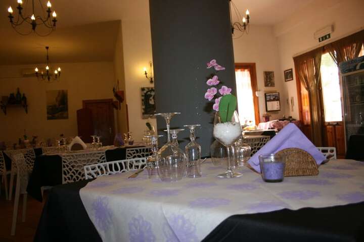 Dining 42 of 63