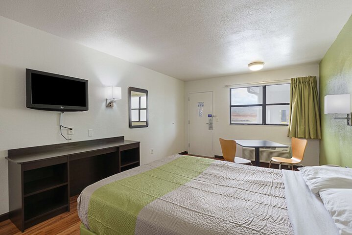 Room 9 of 22
