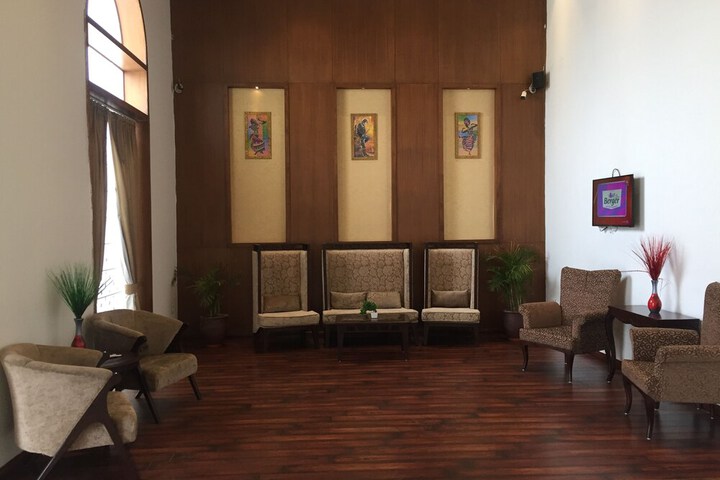 Room 8 of 20