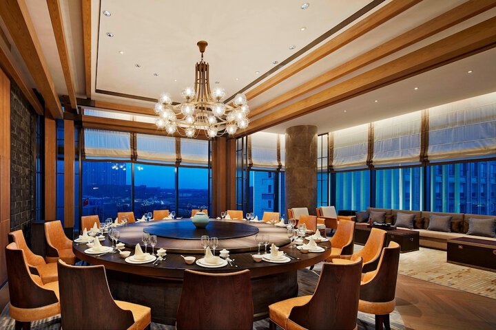 Dining 34 of 46