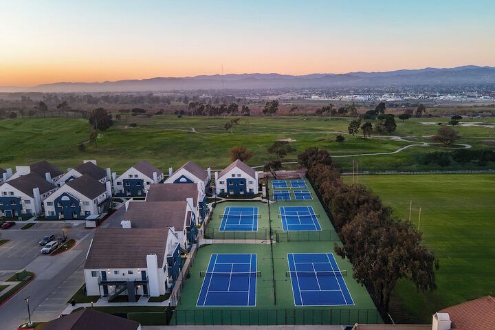 Tennis court