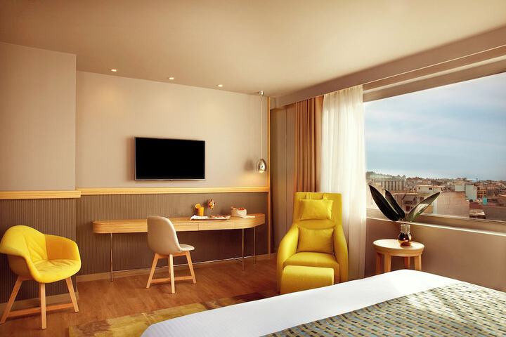 Room 51 of 89