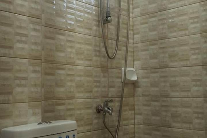 Room 14 of 18