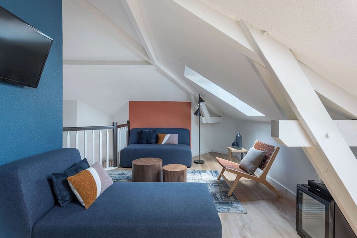 Room 43 of 115