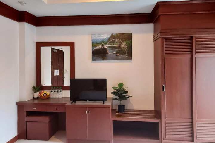 Room 10 of 67