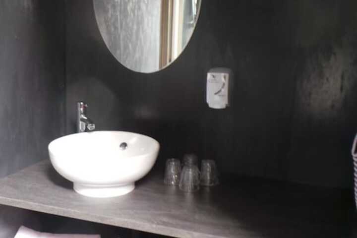 Room 20 of 36