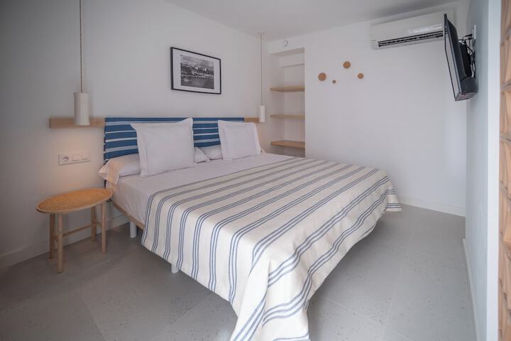 Room 9 of 20