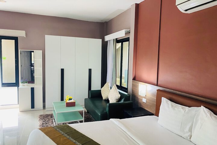 Room 13 of 137