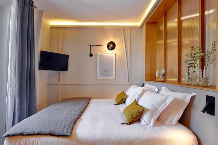 Room 18 of 39