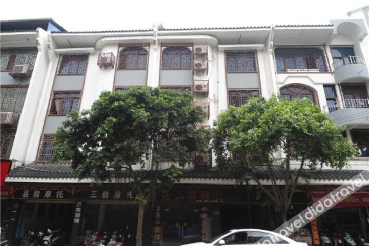 Yueliangshan Hotel