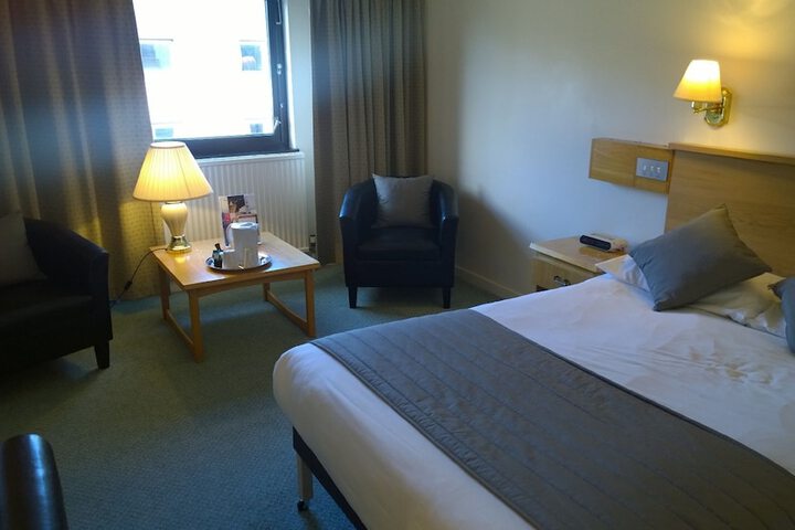 Room 9 of 46