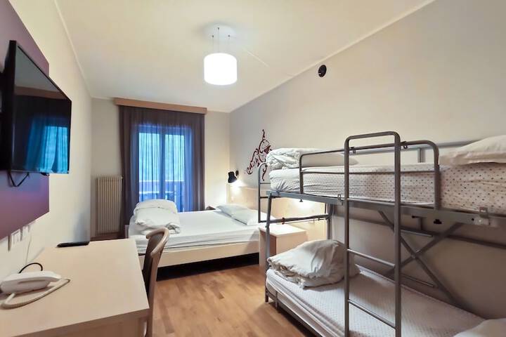 Room 13 of 41