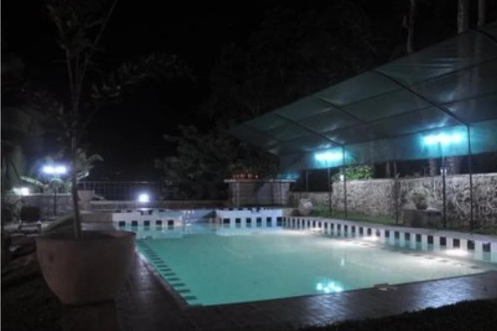 Pool 8 of 14
