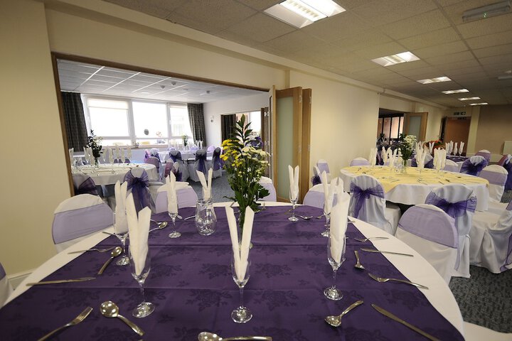Ballroom/Hall 28 of 33