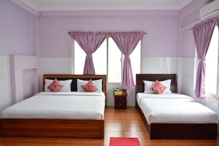 Room 6 of 32