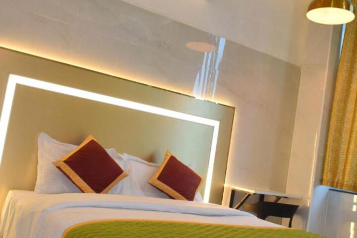 M Grand Stay