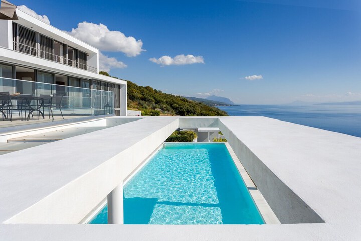 Pool 65 of 142