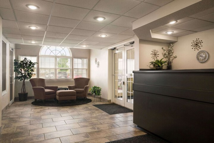 Hotel Interior 4 of 24