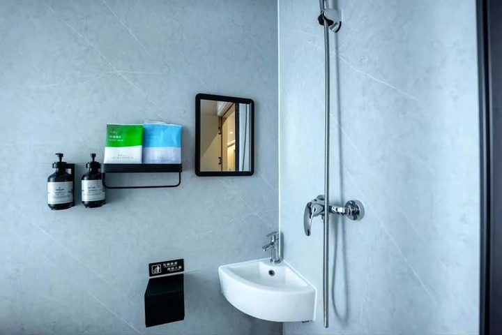 Room 40 of 67