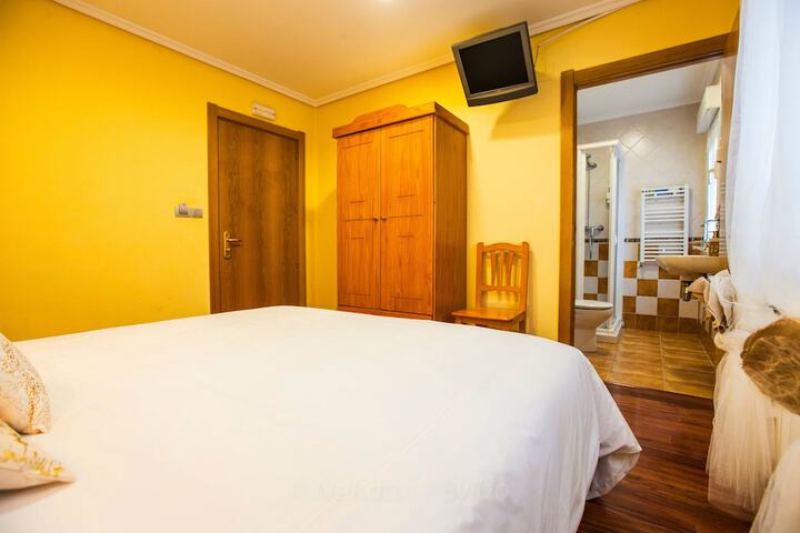 Room 7 of 85