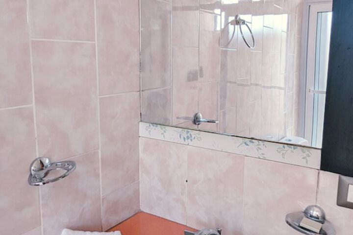 Room 49 of 51