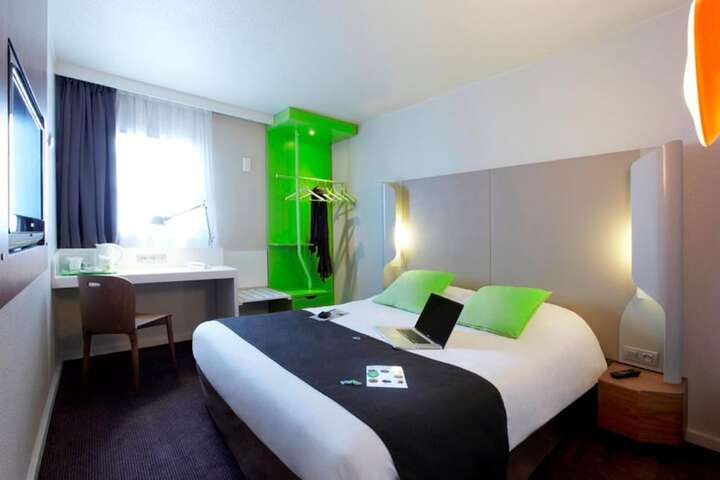 Room 12 of 27