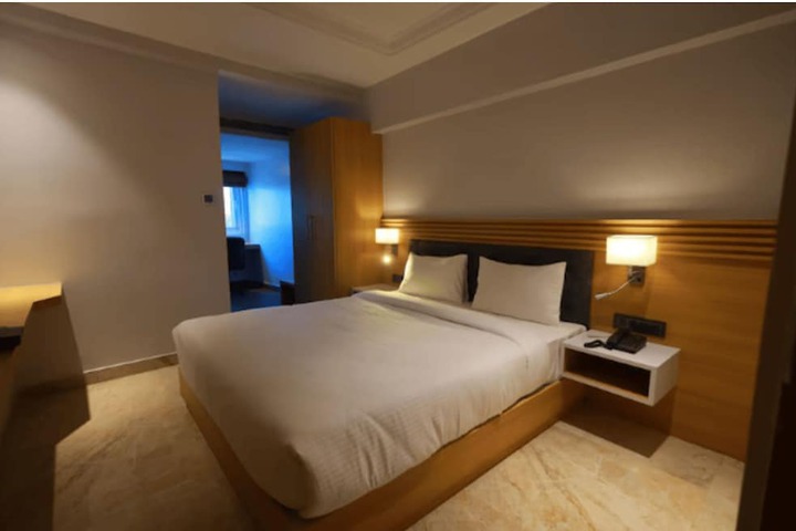 Room 4 of 29