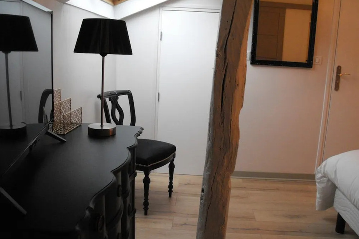 Room 2 of 13
