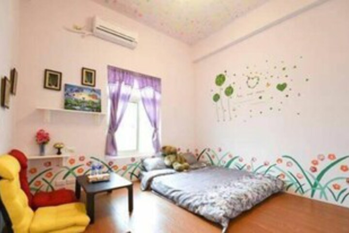 Room 11 of 22