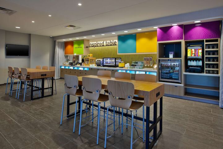 Breakfast area
