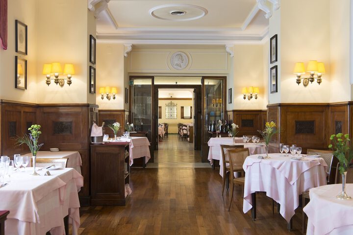 Dining 43 of 83