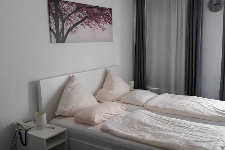 Room 13 of 25