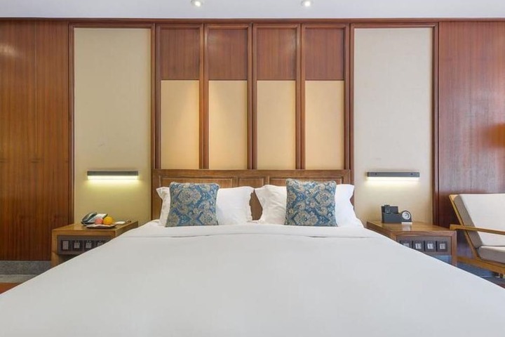 Room 17 of 52