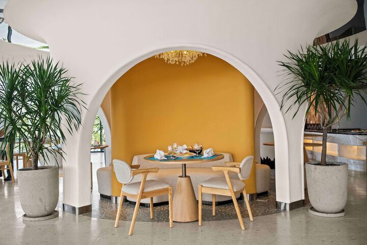 Dining 49 of 69