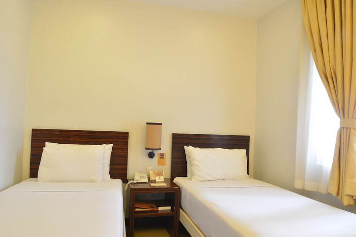Room 7 of 36