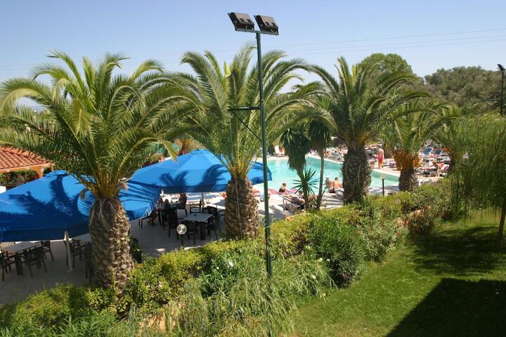 Hotel Pool
