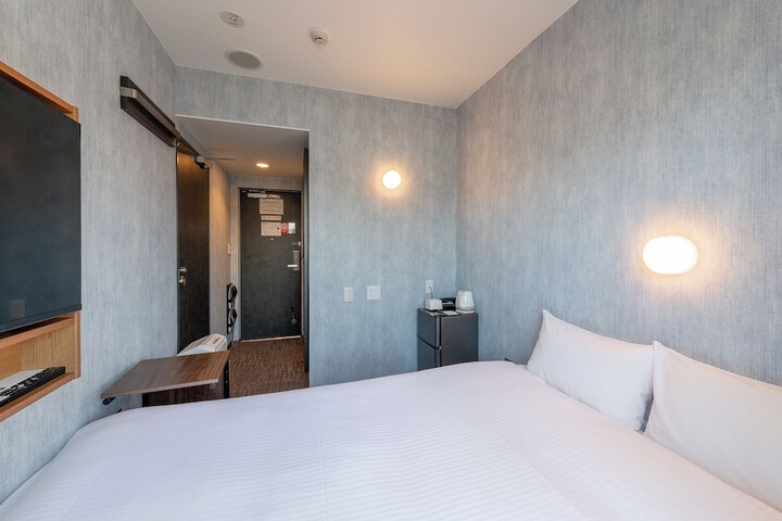 Room 28 of 105