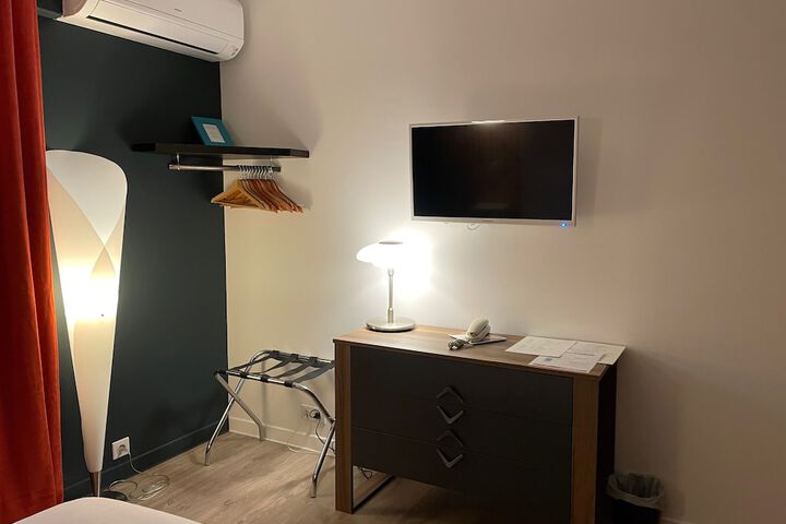 Room 4 of 47