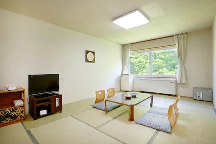 Room 4 of 53