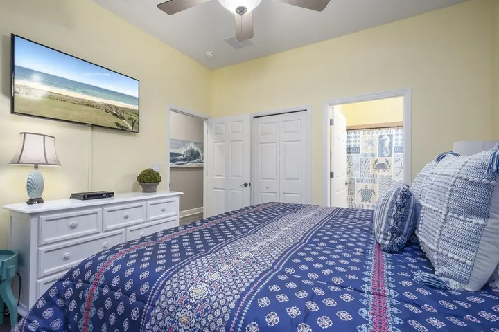 Room 6 of 7